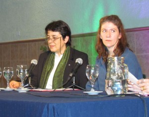 María José Caram y Cecilia Aguirre en la presentación de la Fundación